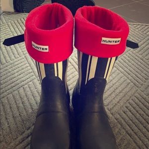 Short hunter socks for boots (not boots)